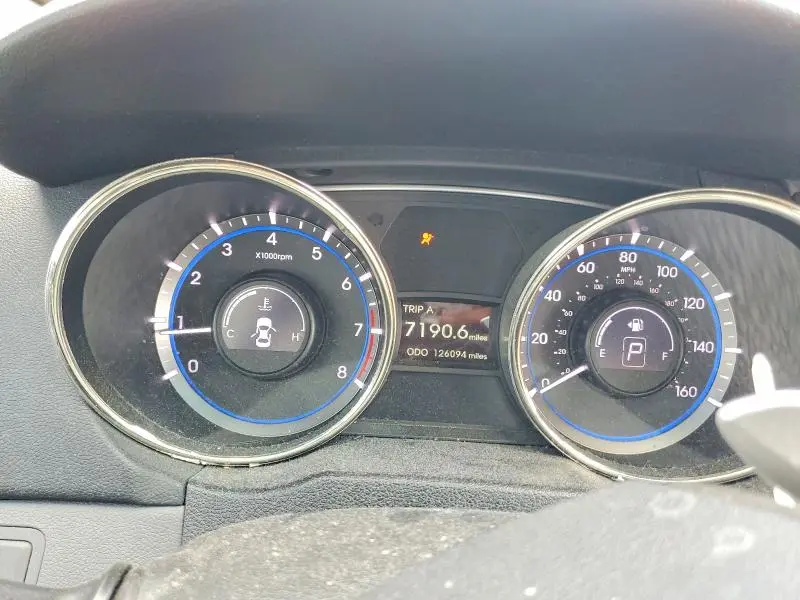 2011 HYUNDAI SONATA SE  
