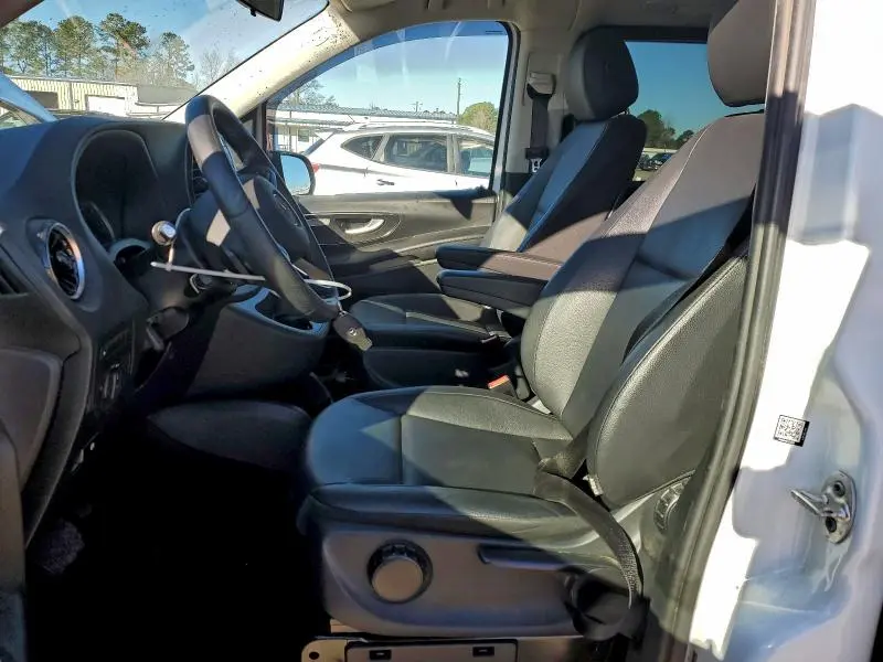 2023 MERCEDES-BENZ METRIS   