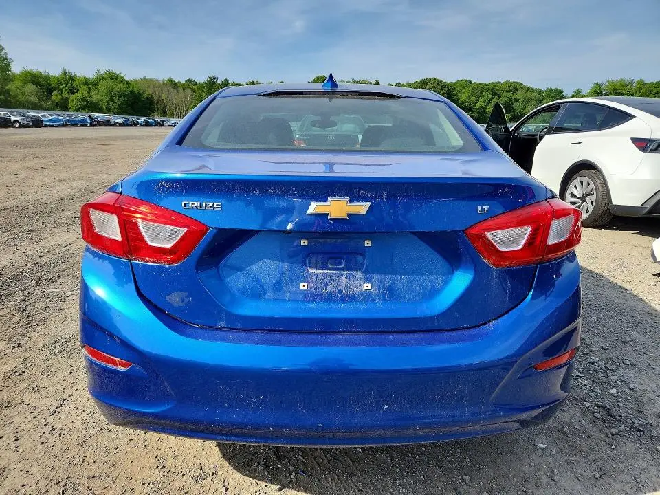 2017 CHEVROLET CRUZE LT  