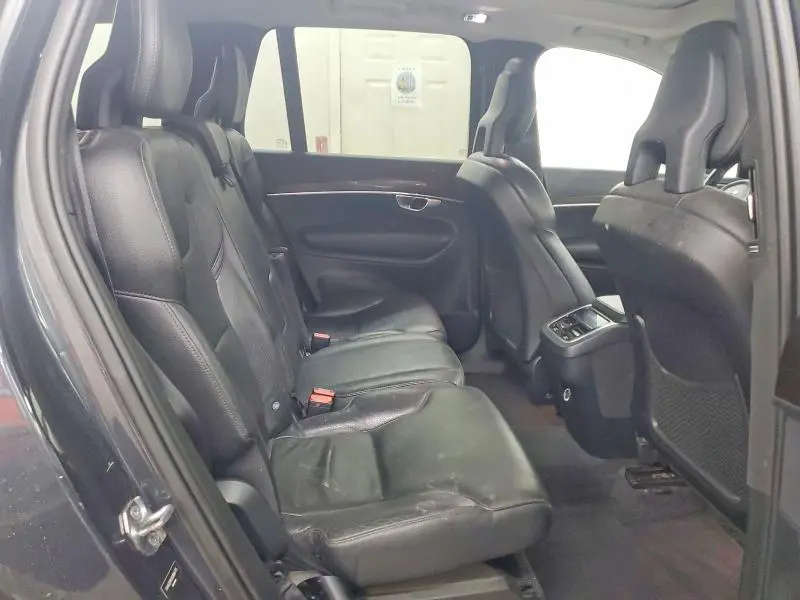 2016 VOLVO XC90 T6  