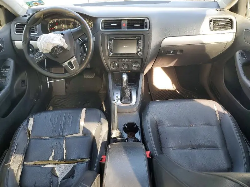 2013 VOLKSWAGEN JETTA SE  