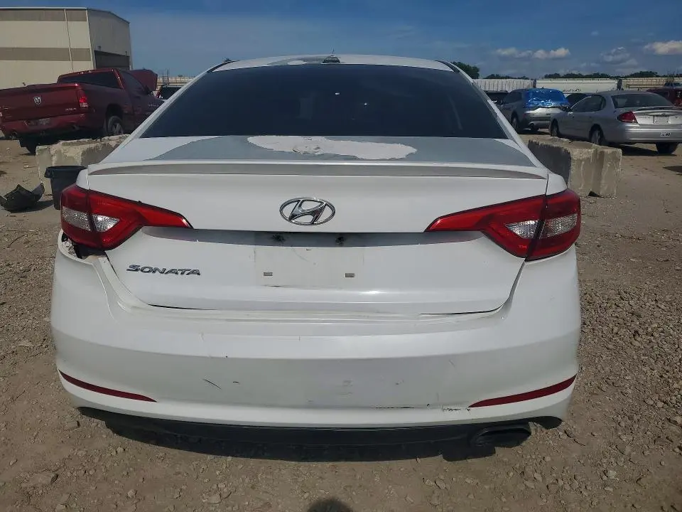 2016 HYUNDAI SONATA SE  