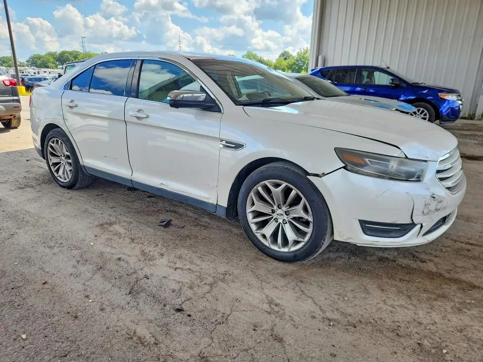 2015 FORD TAURUS LIMITED  