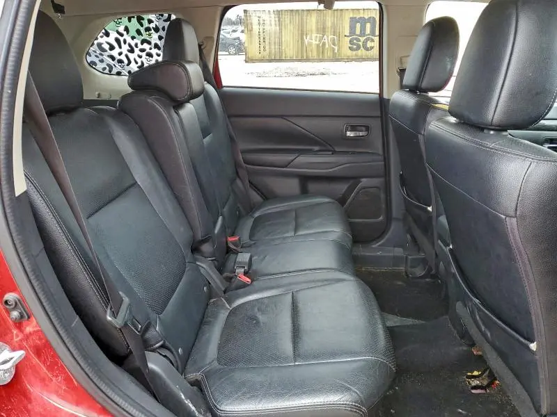 2016 MITSUBISHI OUTLANDER SE  