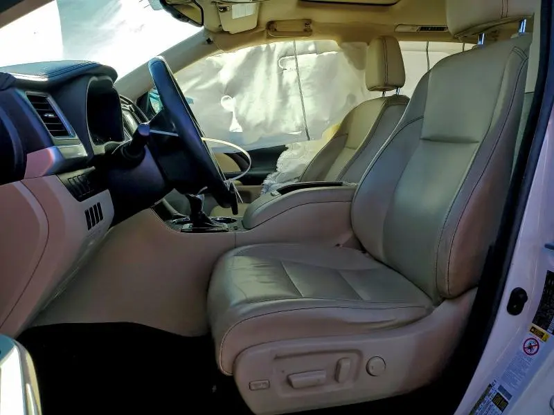 2014 TOYOTA HIGHLANDER XLE  