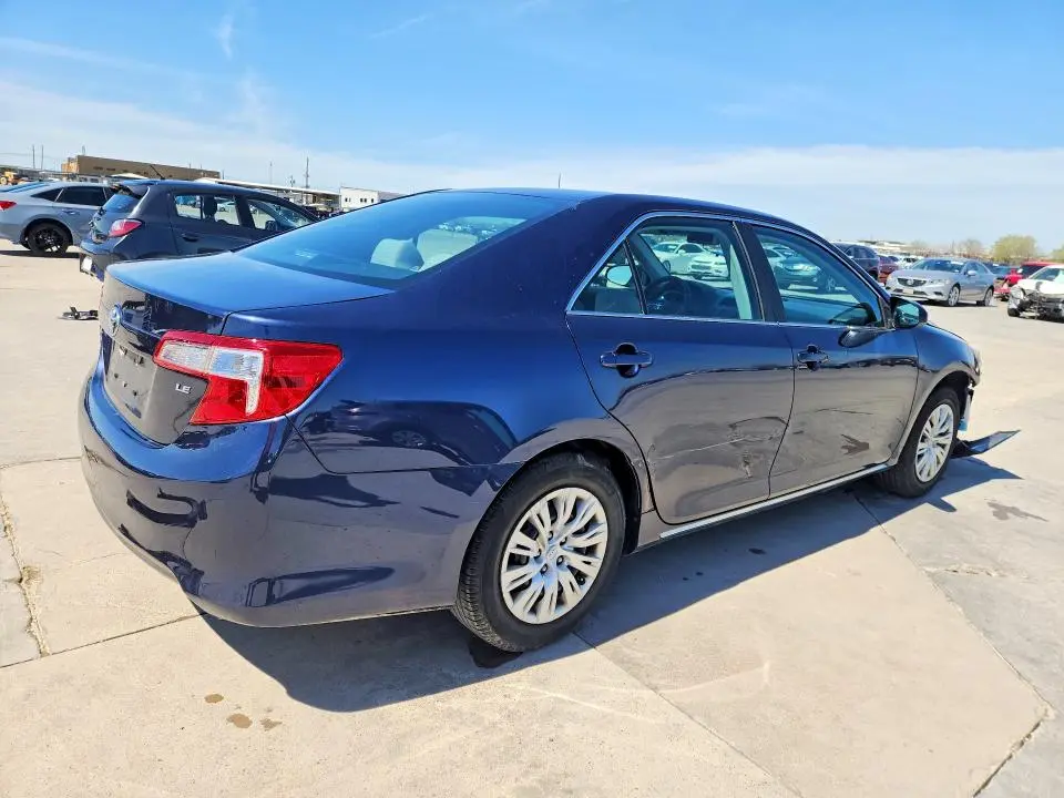 2014 TOYOTA CAMRY LE  