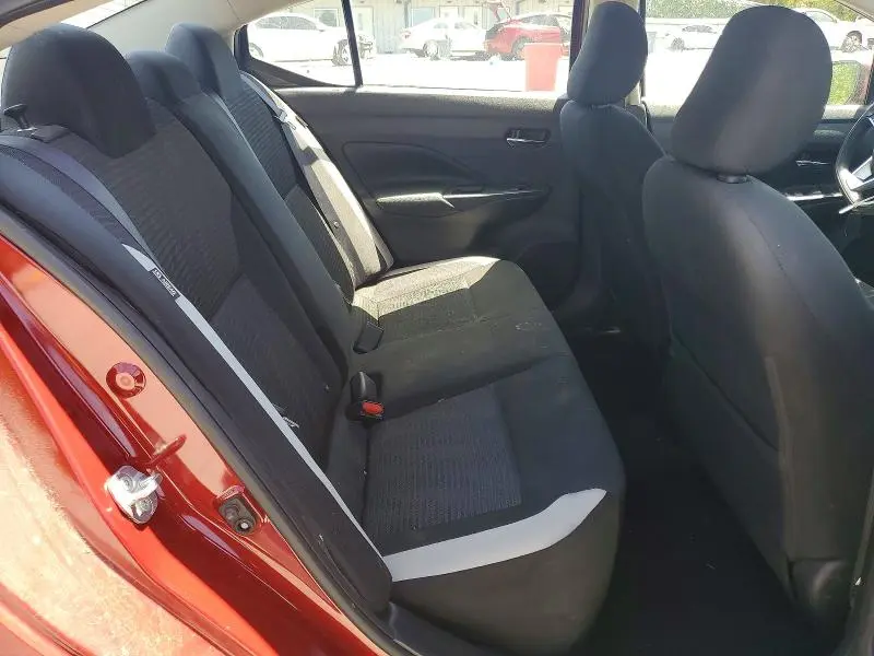 2020 NISSAN VERSA SV  
