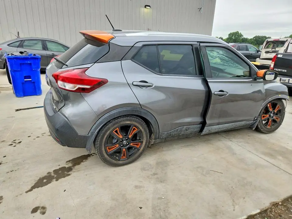 2018 NISSAN KICKS SV  