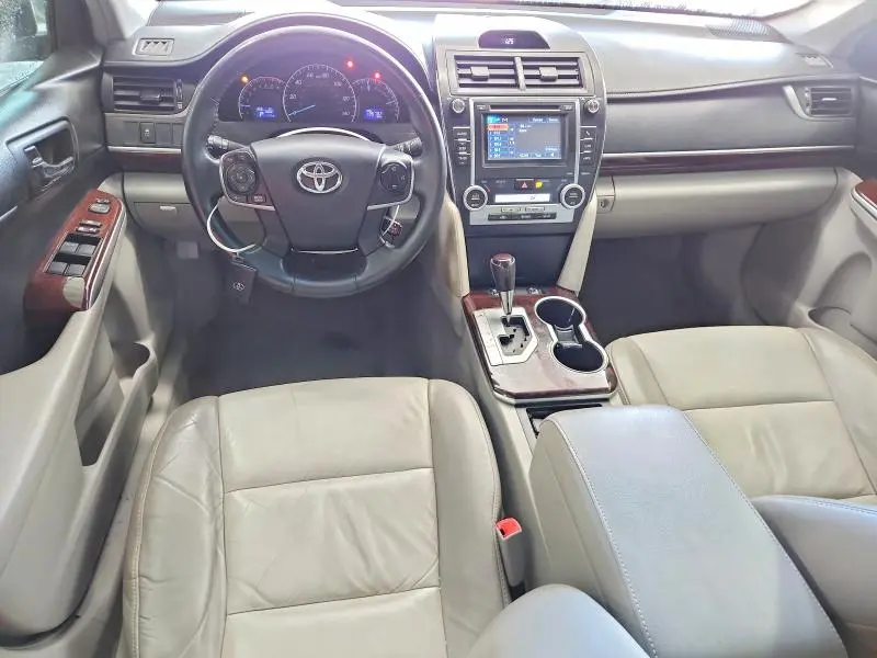 2014 TOYOTA CAMRY XLE  