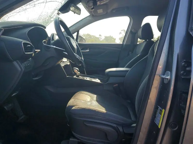 2019 HYUNDAI SANTA FE SE  