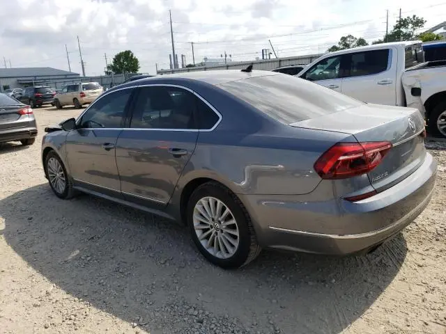 2017 VOLKSWAGEN PASSAT SE  
