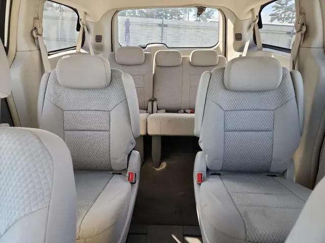 2010 CHRYSLER TOWN & COUNTRY LX  