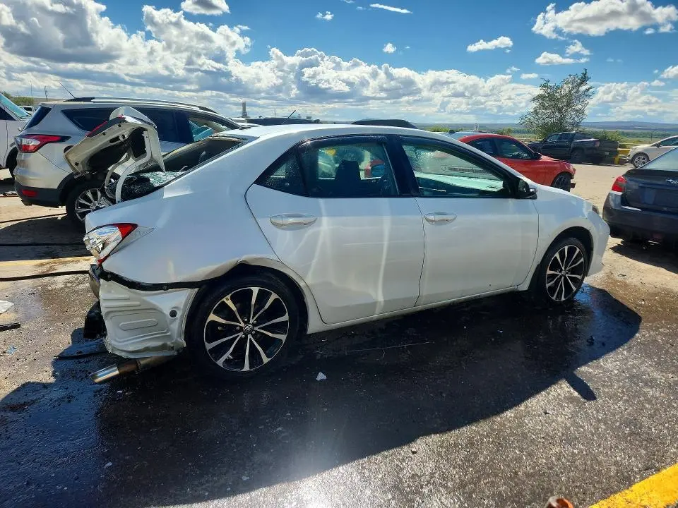 2017 TOYOTA COROLLA SE  
