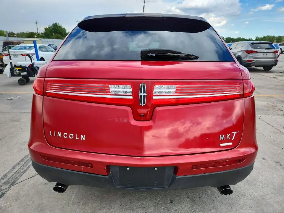 2012 LINCOLN MKT   