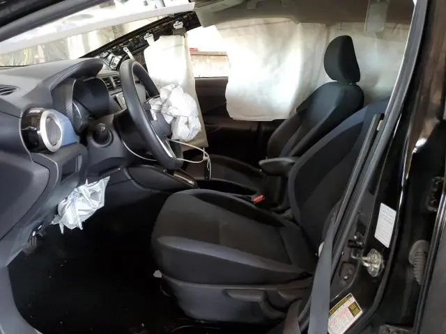 2023 NISSAN VERSA SV  