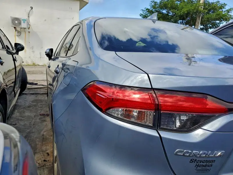 2020 TOYOTA COROLLA XLE  