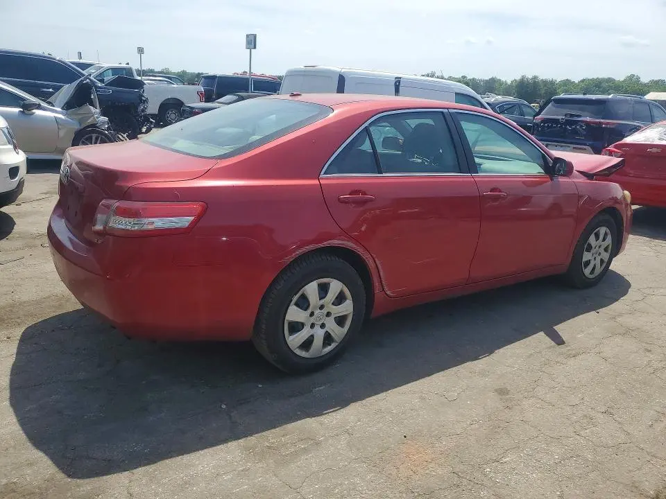 2011 TOYOTA CAMRY LE  
