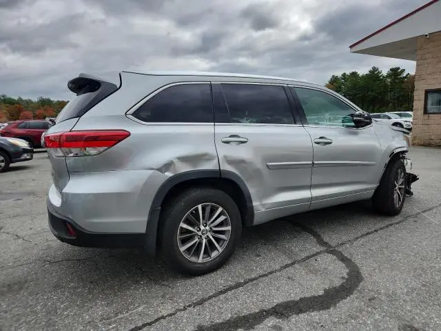 2018 TOYOTA HIGHLANDER SE  