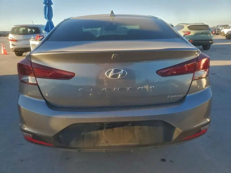 2020 HYUNDAI ELANTRA SEL  