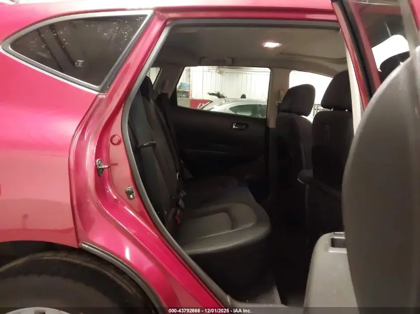 2013 NISSAN ROGUE SV