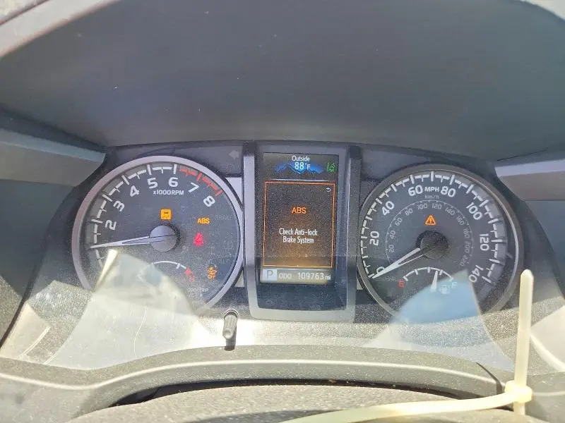 2021 TOYOTA TACOMA SR5 V6  