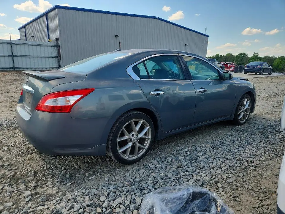 2010 NISSAN MAXIMA 3.5 S  