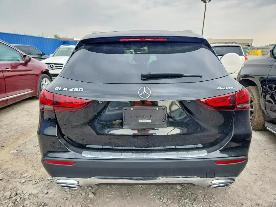 2021 MERCEDES-BENZ GLA 250 4MATIC  