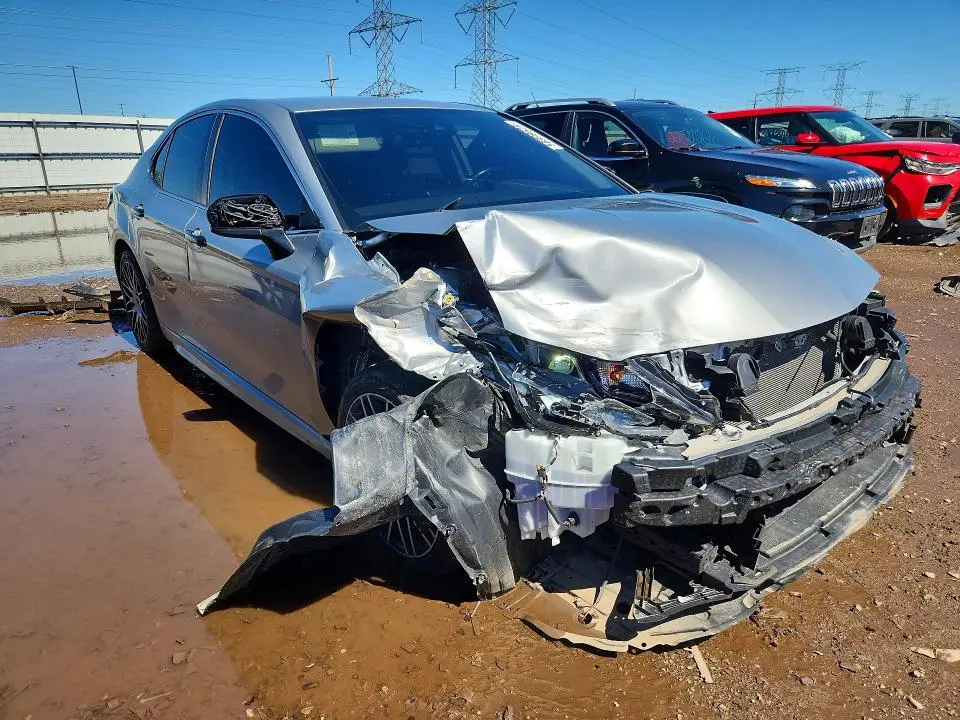 2021 TOYOTA CAMRY SE  
