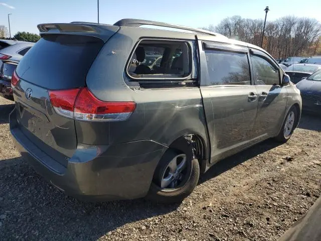 2011 TOYOTA SIENNA LE  