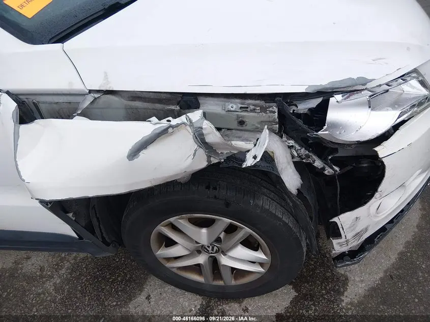 2011 VOLKSWAGEN TIGUAN S