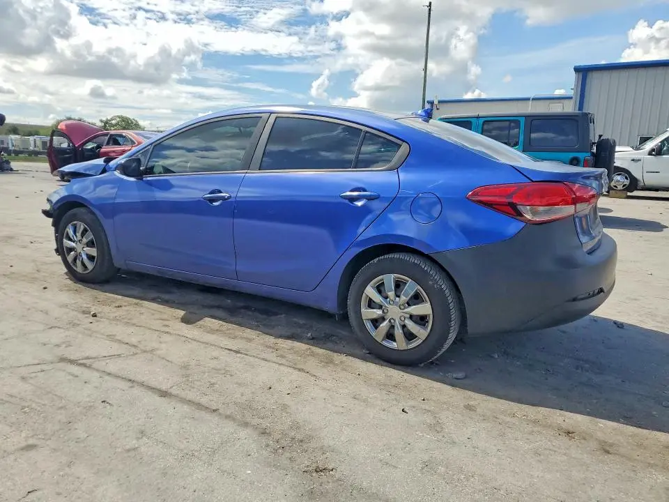 2017 KIA FORTE LX  