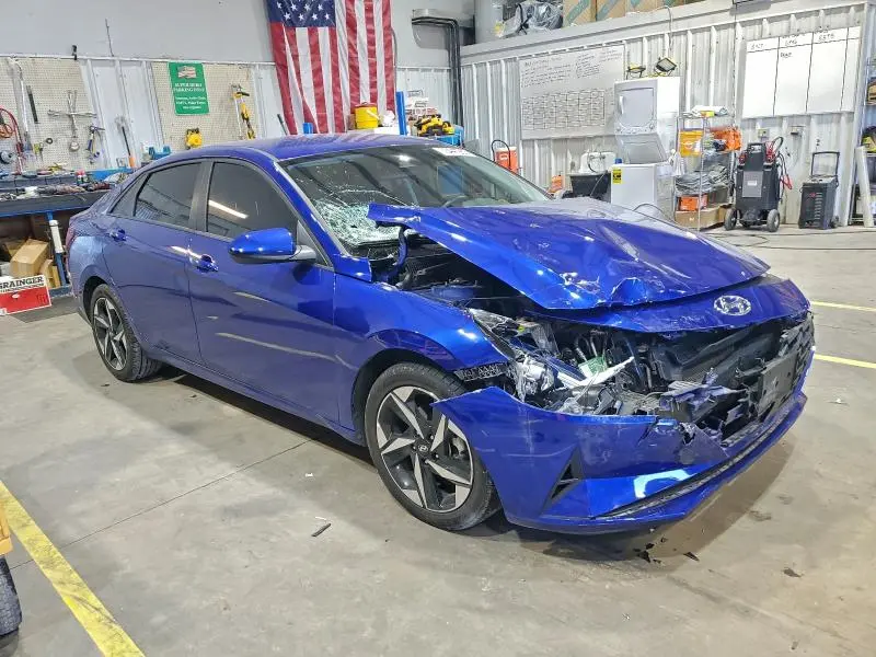 2023 HYUNDAI ELANTRA SEL  