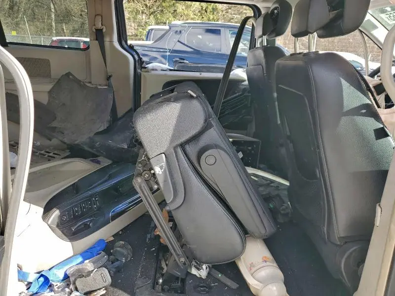 2014 CHRYSLER TOWN & COUNTRY TOURING  