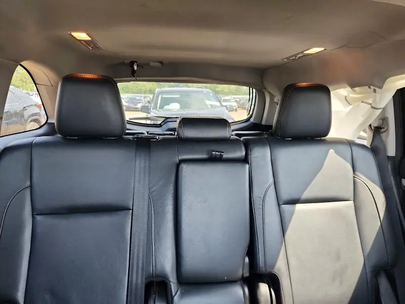 2017 TOYOTA HIGHLANDER XLE  