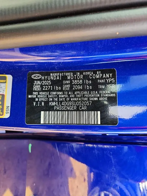 2025 HYUNDAI ELANTRA SE  