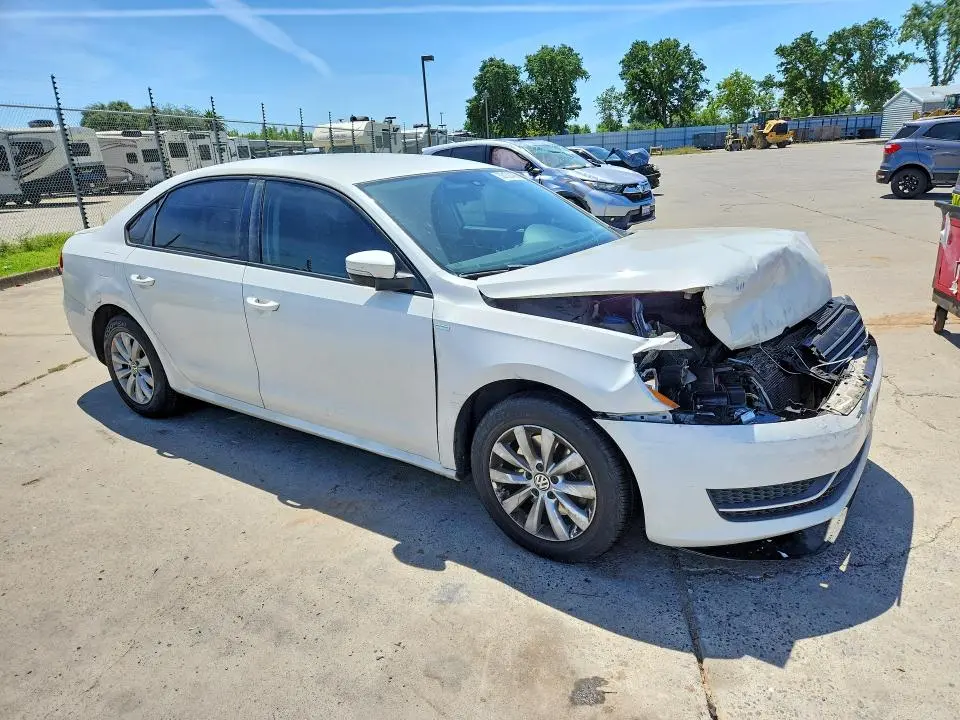 2014 VOLKSWAGEN PASSAT S  