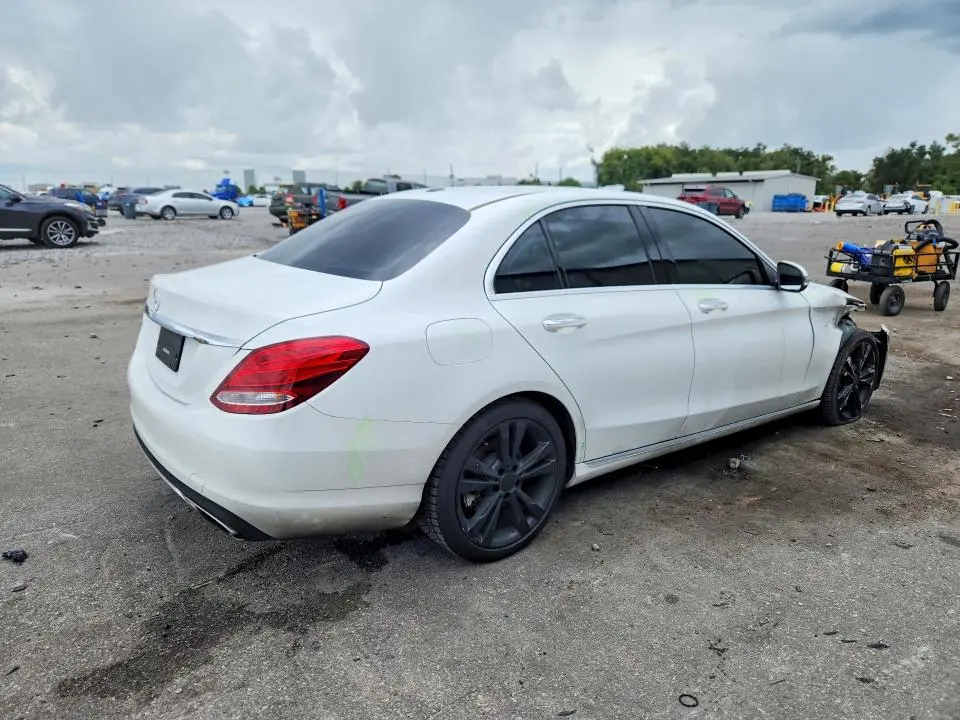 2016 MERCEDES-BENZ C 300  
