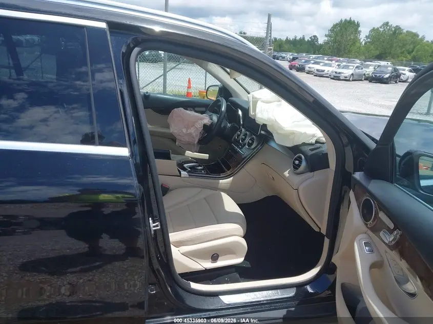 2018 MERCEDES-BENZ GLC 300  