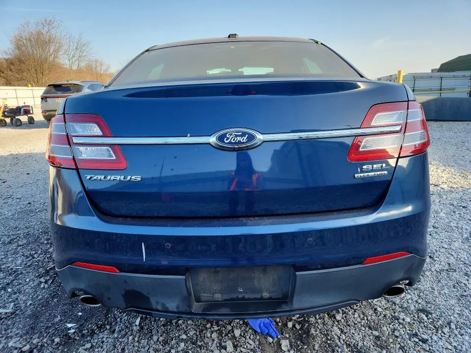 2017 FORD TAURUS SEL  