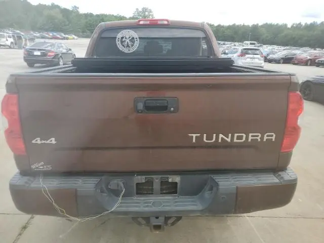 2015 TOYOTA TUNDRA CREWMAX LIMITED  