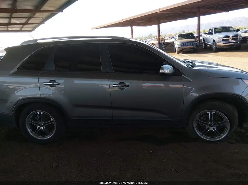 2012 KIA SORENTO EX
