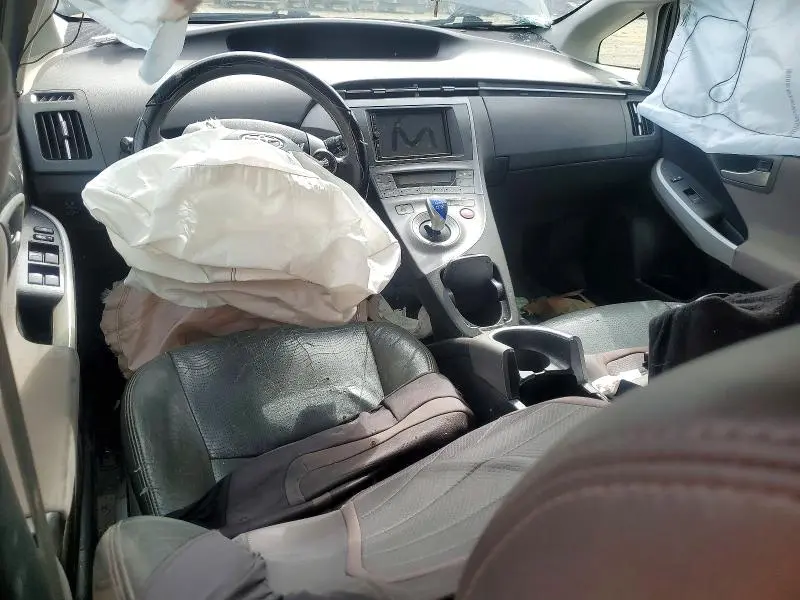 2014 TOYOTA PRIUS THREE  