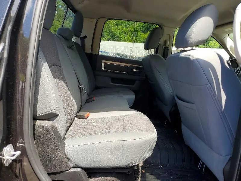 2017 RAM 1500 SLT  