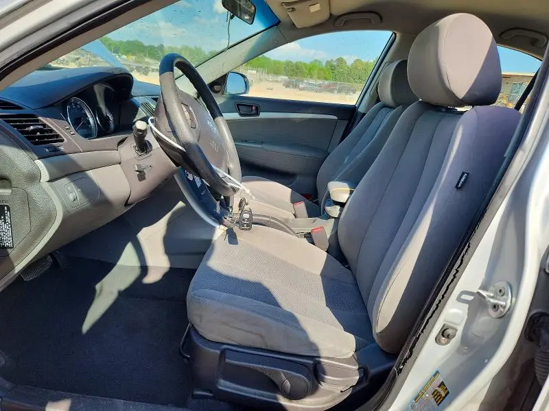 2010 HYUNDAI SONATA GLS  