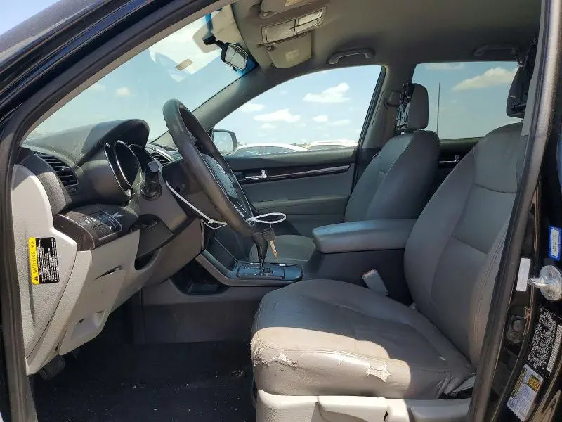 2013 KIA SORENTO LX  
