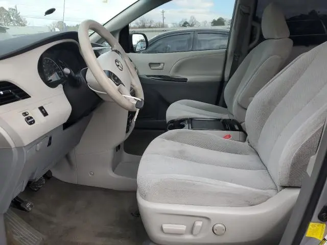 2011 TOYOTA SIENNA LE  