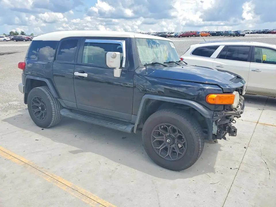 2010 TOYOTA FJ CRUISER BASE  