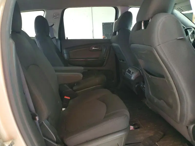 2011 CHEVROLET TRAVERSE LT  