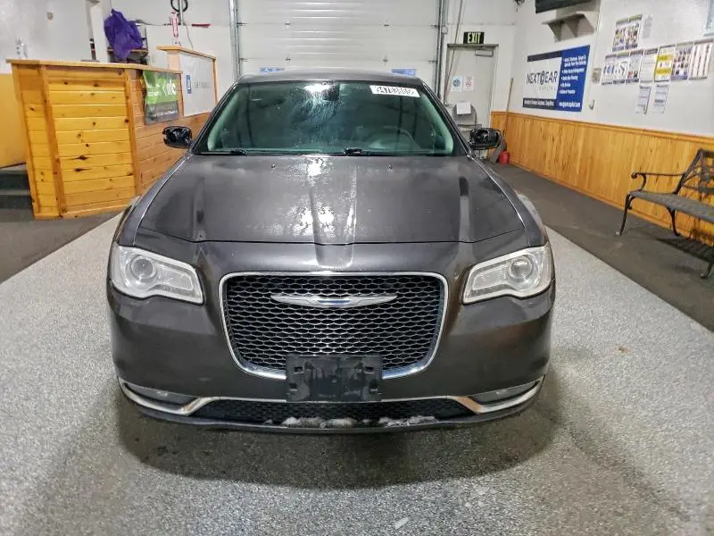 2016 CHRYSLER 300C   