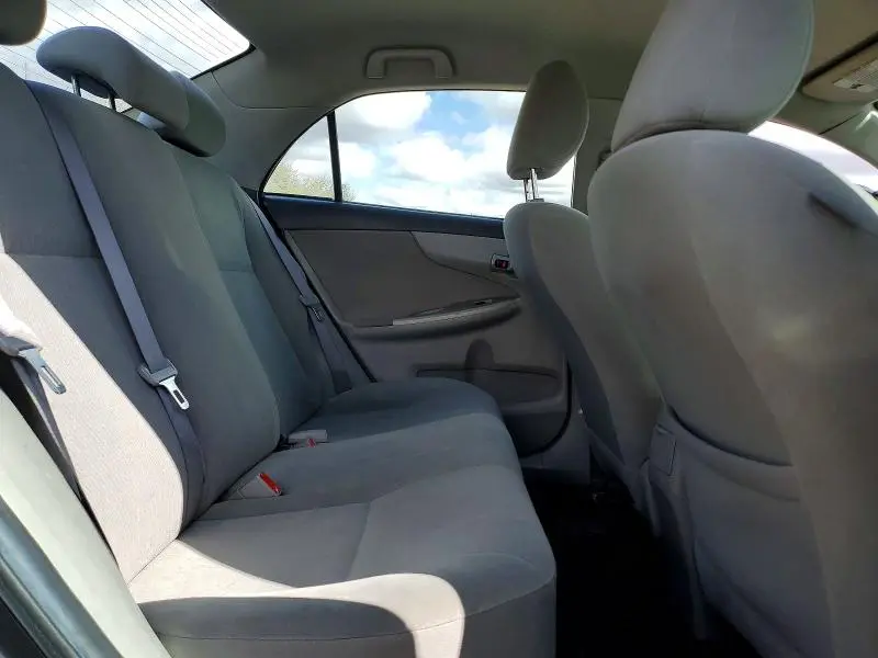 2011 TOYOTA COROLLA LE  